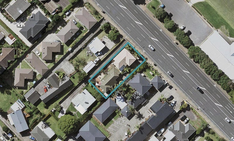 1/32 Taharoto Road, Takapuna, Auckland - Carousel 1