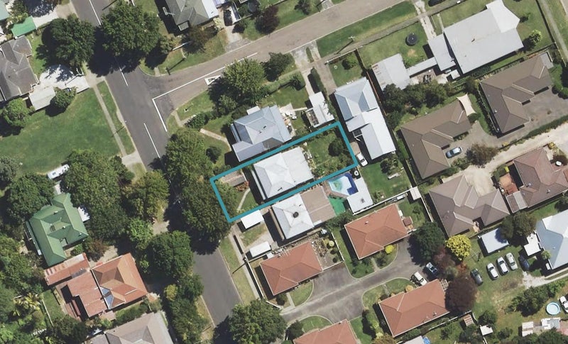 59 Stout Street, Whataupoko, Gisborne - Carousel 1