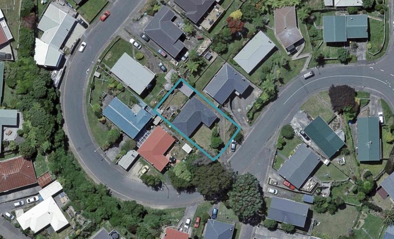 10 Bellringer Crescent, Newlands, Wellington - Carousel 1