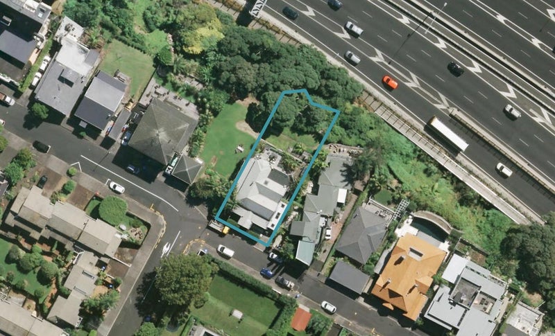 2 Harbour Street, Saint Marys Bay, Auckland - Carousel 1
