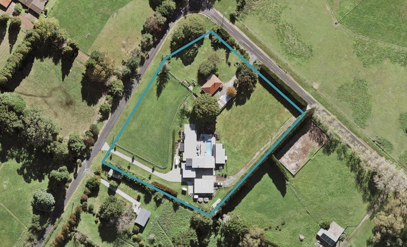1 Rope Road, Whenuapai, Auckland - Carousel 1