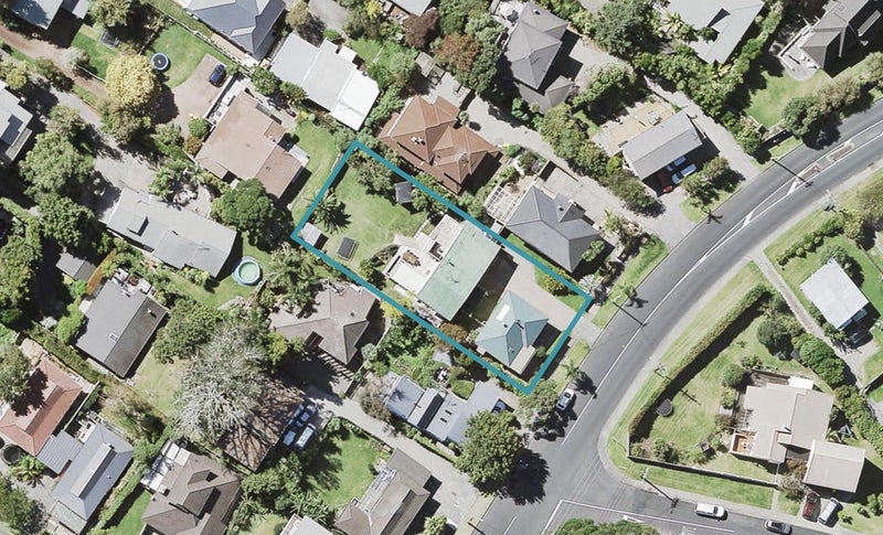 1/454 Beach Road, Murrays Bay, Auckland - Carousel 1