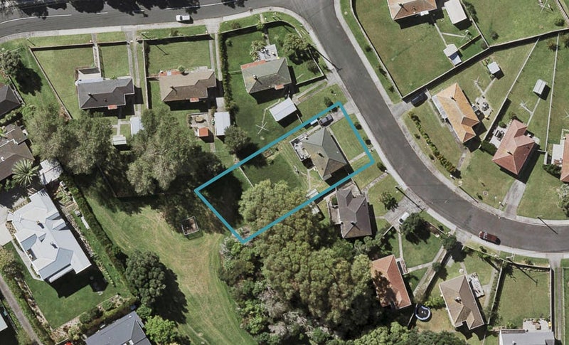 57 Plymouth Crescent, Bayswater, Auckland - Carousel 1