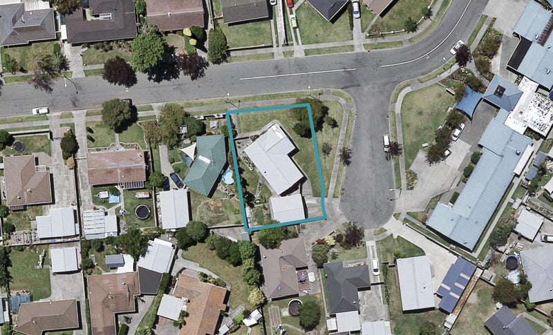 13 Glamorgan Avenue, Tamatea, Napier - Carousel 1