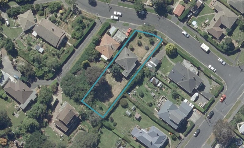 7 Craighall Crescent, Wakari, Dunedin - Carousel 1