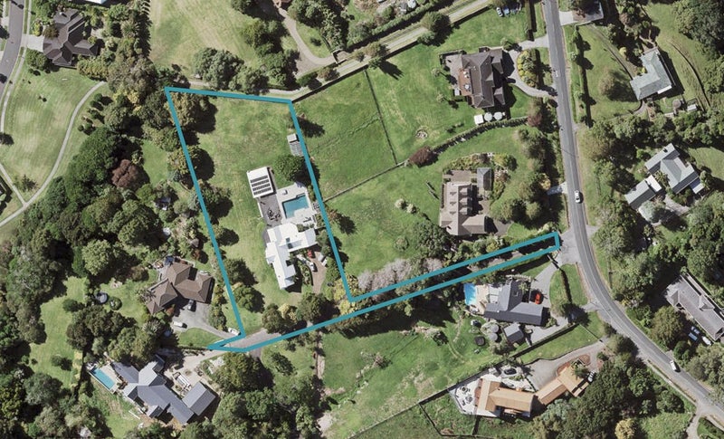 258 Point View Drive, Dannemora, Auckland - Carousel 1