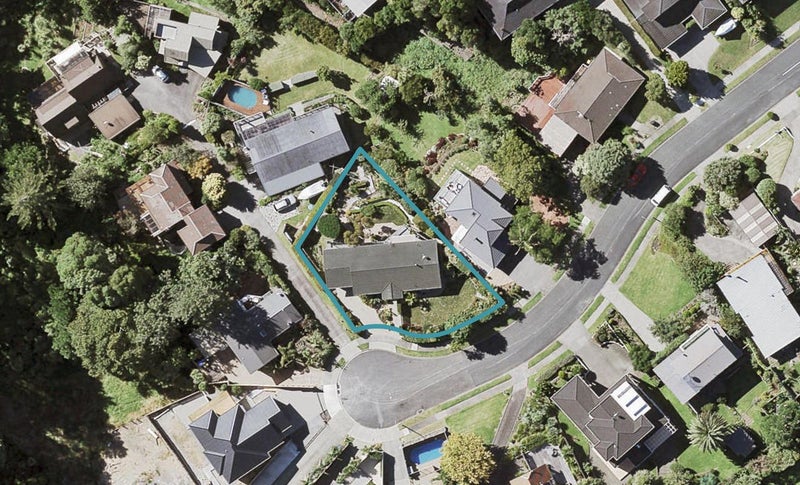 21 Copperfield Terrace, Mellons Bay, Auckland - Carousel 1