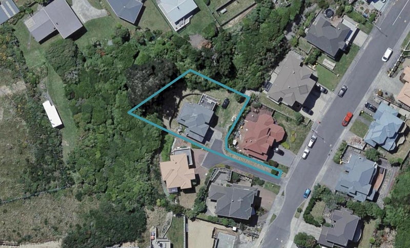 10 Domett Street, Newlands, Wellington - Carousel 1