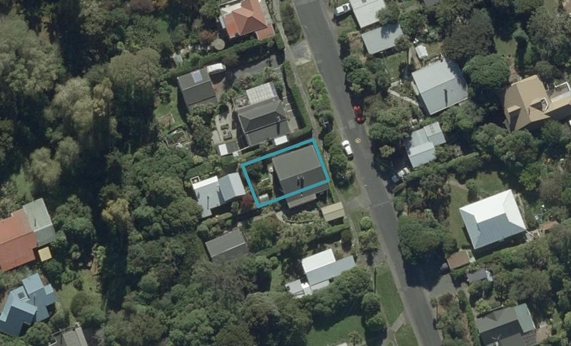 16 Moerangi Street, Broad Bay, Dunedin - Carousel 1