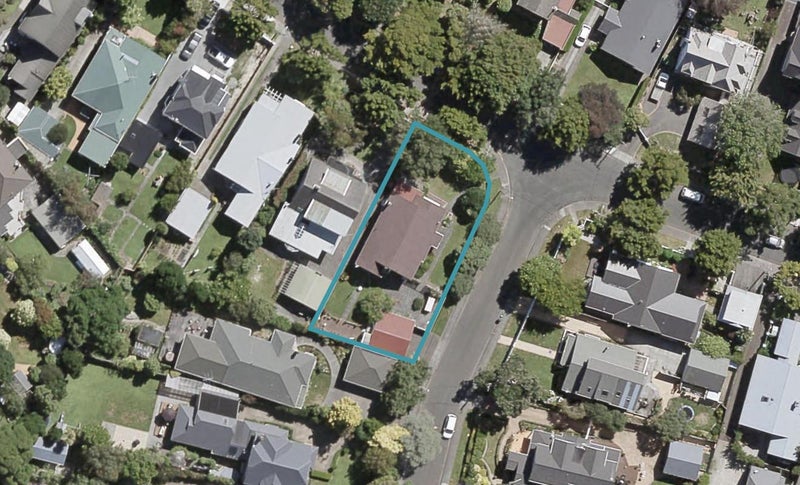 12 Totara Crescent, Woburn, Lower Hutt - Carousel 1