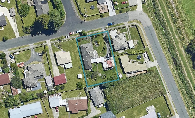 25 Isobel Street, Fairy Springs, Rotorua - Carousel 1