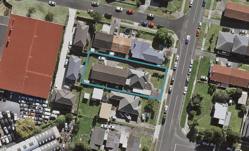 2/56 Coronation Road, Papatoetoe, Auckland - Carousel 1