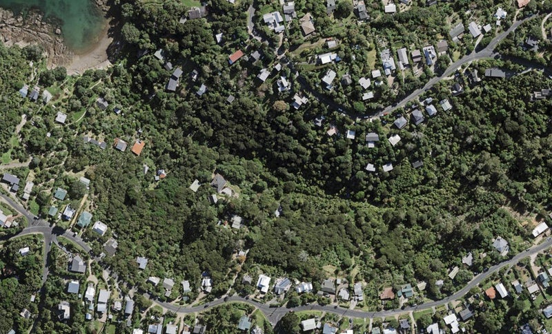25 Te Aroha Avenue, Oneroa, Waiheke - Carousel 1