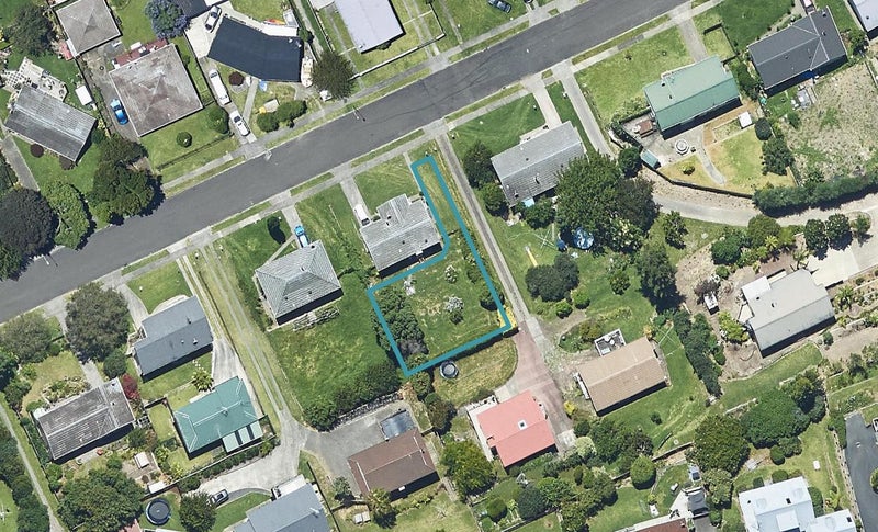 29A Dingadee Street, Welcome Bay, Tauranga - Carousel 1