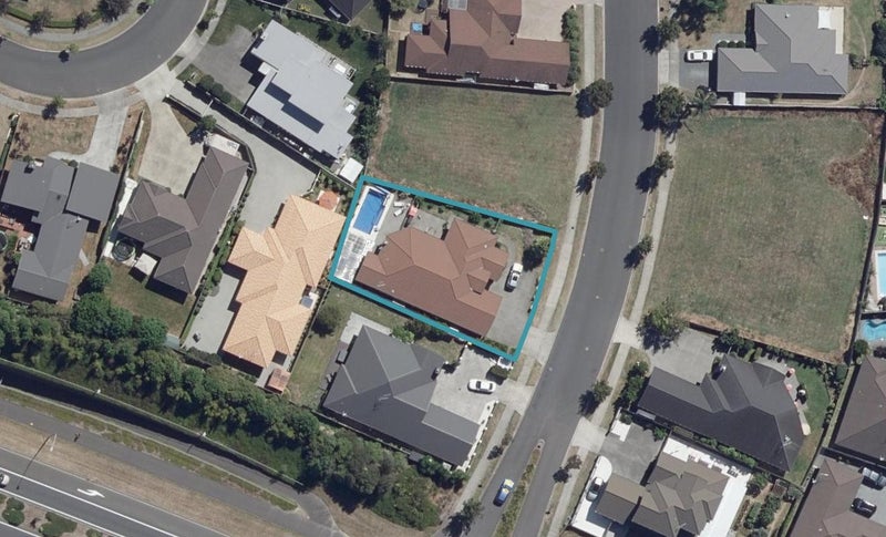 116 Huntington Drive, Huntington, Hamilton - Carousel 1