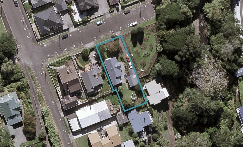 7 Hempton Street, New Plymouth, New Plymouth - Carousel 1