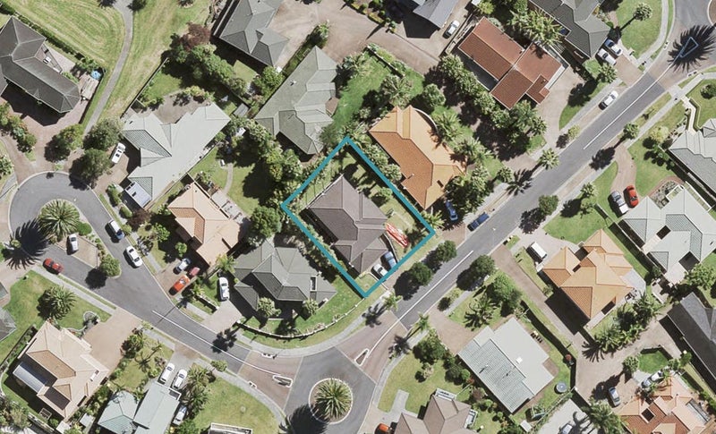 17 San Fernando Way, Henderson, Auckland - Carousel 1