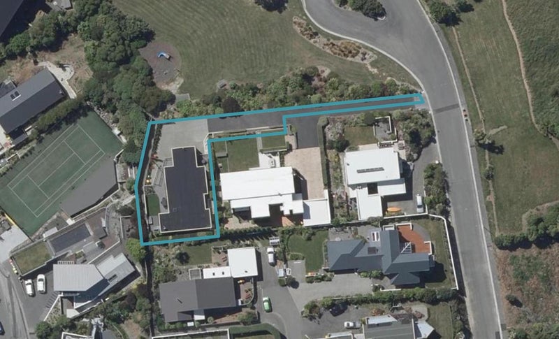 23B Glendevere Terrace, Redcliffs, Christchurch - Carousel 1