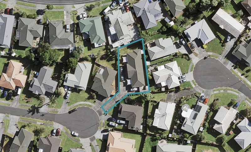26 Newbegin Place, Weymouth, Auckland - Carousel 1