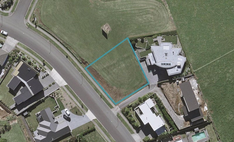 18 Links Drive, Waiwhakaiho, New Plymouth - Carousel 1