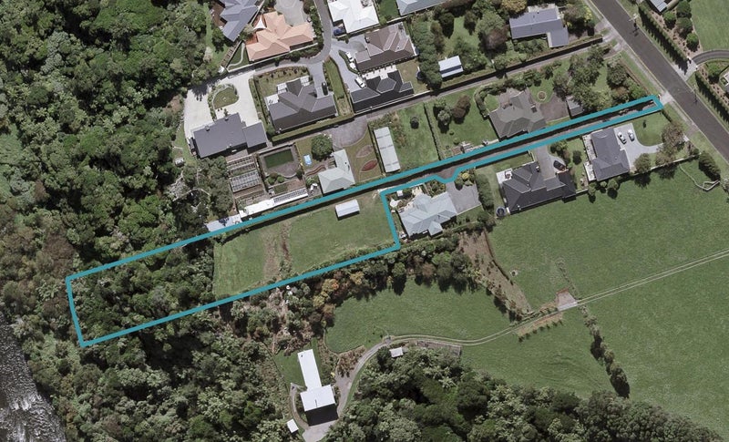 104C Queens Road, Glen Avon, New Plymouth - Carousel 1