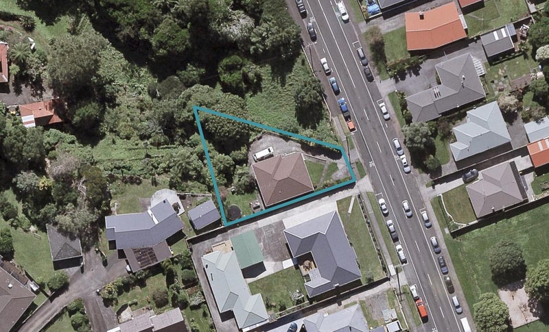 244 Mangorei Road, Merrilands, New Plymouth - Carousel 1