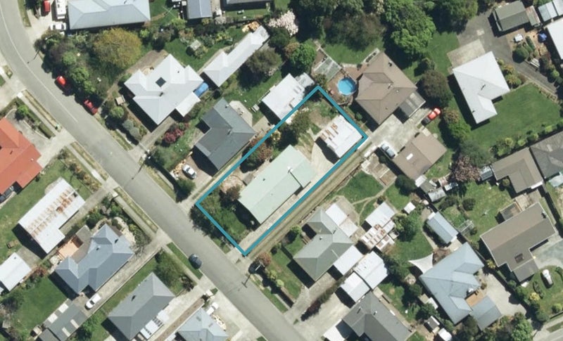 8 Martin Avenue, Wakefield - Carousel 1