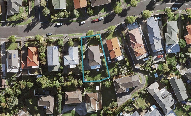 18 Trevola Street, New Windsor, Auckland - Carousel 1