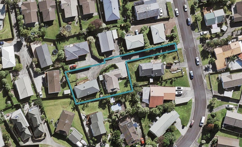 2/7 Jumento Place, Unsworth Heights, Auckland - Carousel 1