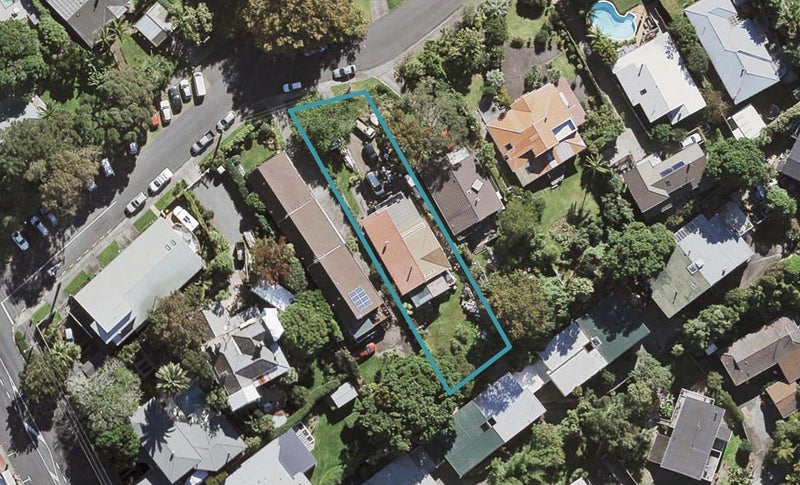 7 Glade Place, Birkenhead, Auckland - Carousel 1