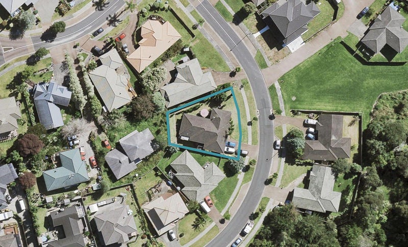 37 San Valentino Drive, Henderson, Auckland - Carousel 1
