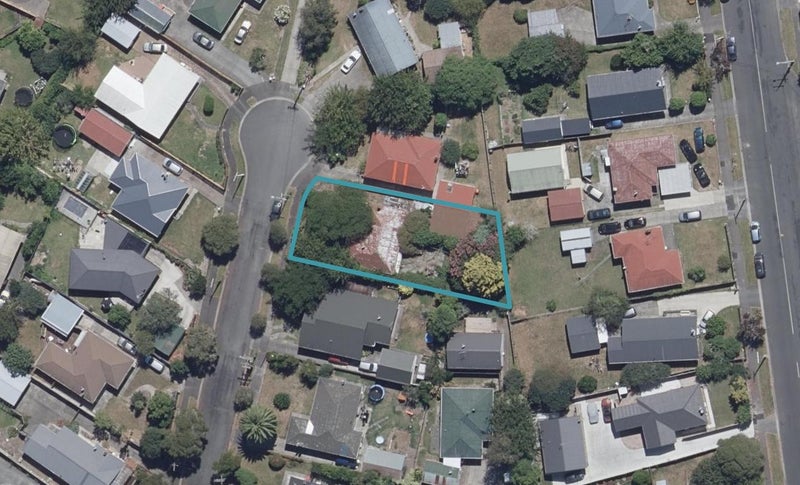 12 Panair Crescent, Hillcrest, Hamilton - Carousel 1