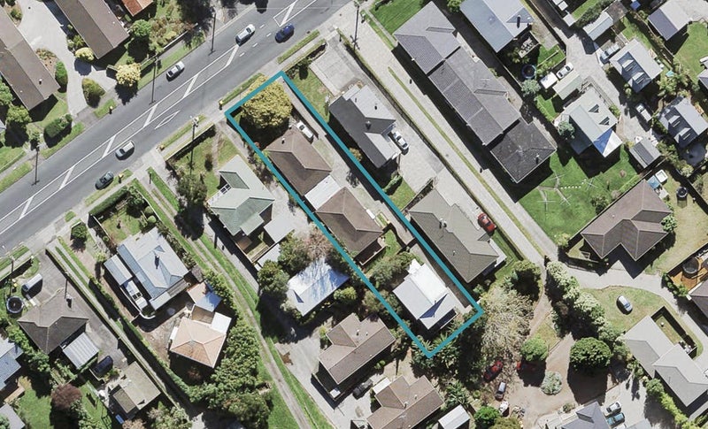 2/62 Titirangi Road, New Lynn, Auckland - Carousel 1