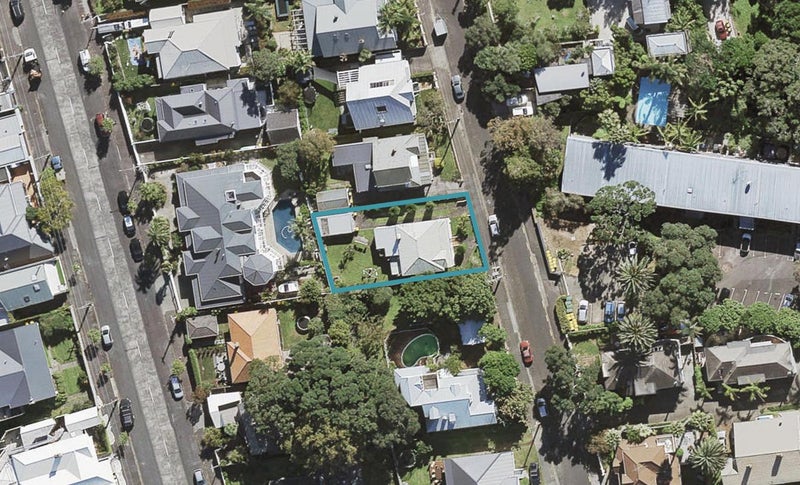64 Princes Street, Northcote Point, Auckland - Carousel 1