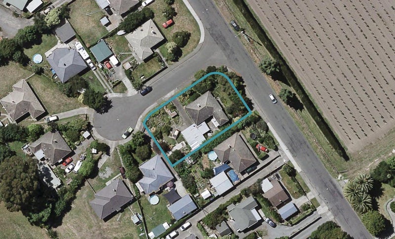 701 Collinge Road, Mayfair, Hastings - Carousel 1