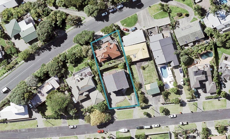 1/12 Beechwood Road, Rothesay Bay, Auckland - Carousel 1