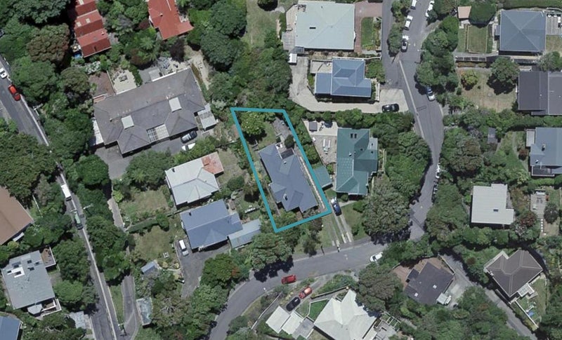 5 Highland Crescent, Wadestown, Wellington - Carousel 1