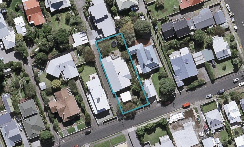 106 Hine Street, New Plymouth, New Plymouth - Carousel 1