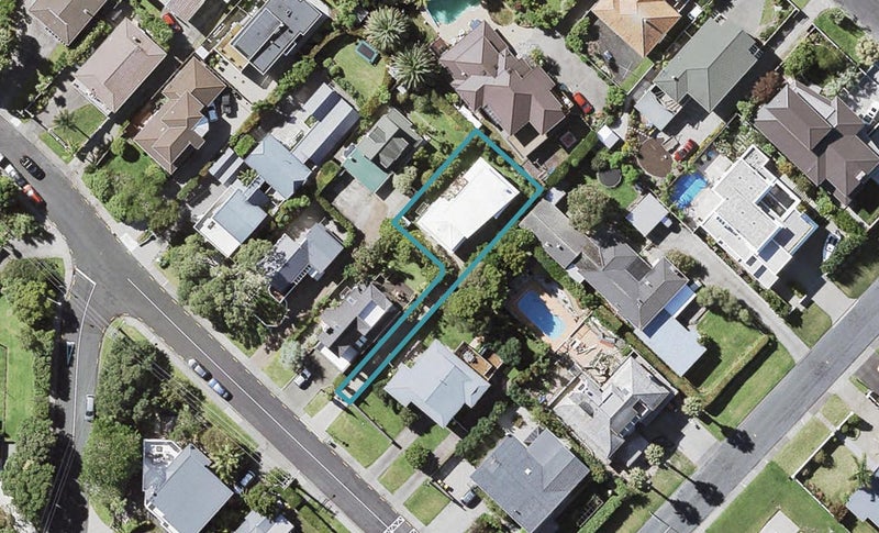 43B Seaview Road, Castor Bay, Auckland - Carousel 1