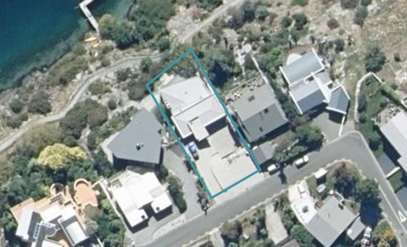 9 Mincher Road, Kelvin Heights, Queenstown - Carousel 1