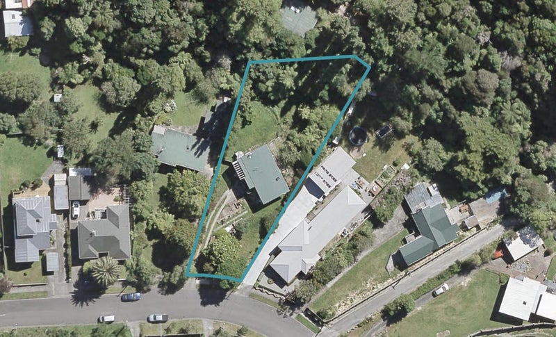 17 Kennedy Grove, Stokes Valley, Lower Hutt - Carousel 1