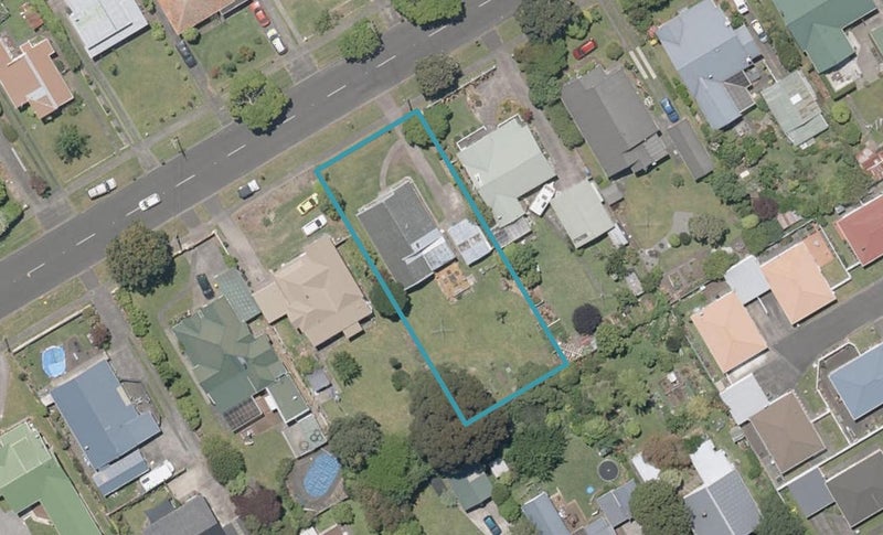 16 Nixon Street, Whanganui East, Whanganui - Carousel 1