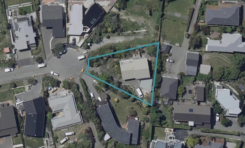 18 Hilltop Lane, Mount Pleasant, Christchurch - Carousel 1
