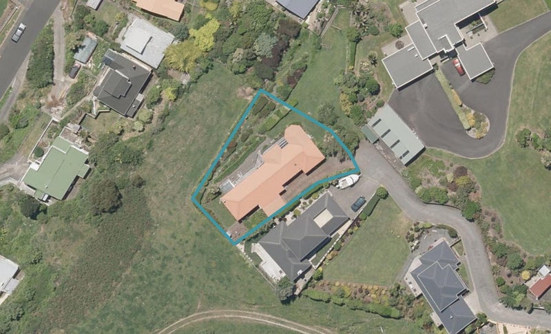 20 Tower Crescent, Durie Hill, Whanganui - Carousel 1