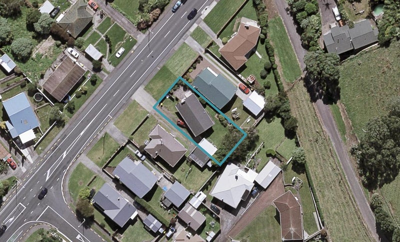 97 South Road, Blagdon, New Plymouth - Carousel 1