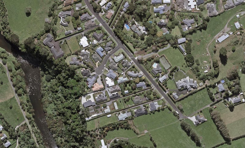 98A Queens Road, Glen Avon, New Plymouth - Carousel 1
