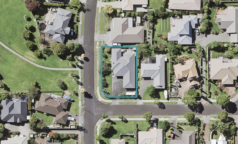 19 Wiltshire Place, Somerville, Manukau - Carousel 1