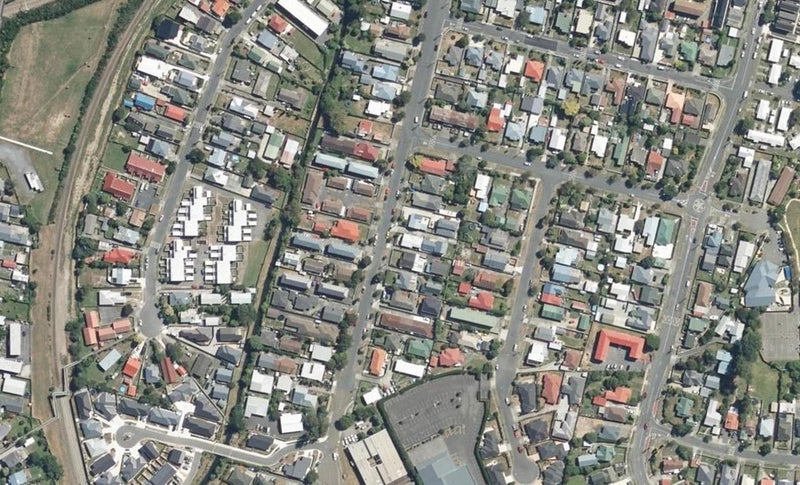 1/35 LEIGHTON AVE, Waiwhetu, Lower Hutt - Carousel 1