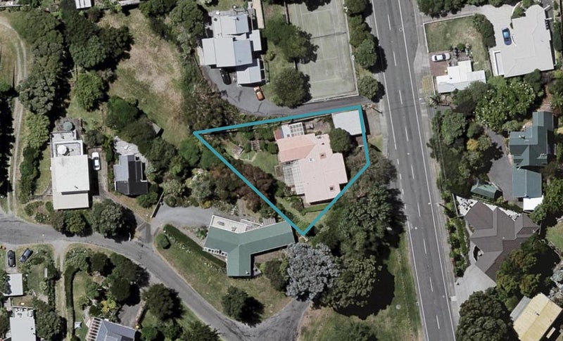 3 Wharemauku Road, Raumati Beach, Paraparaumu - Carousel 1