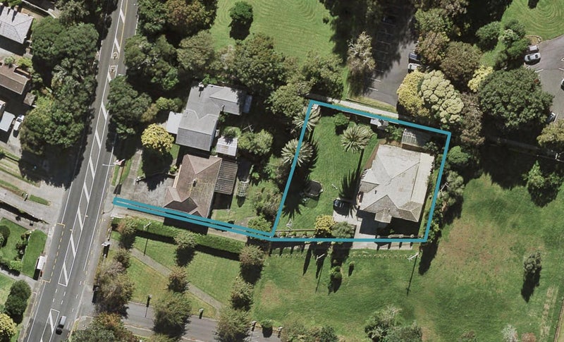 62 Hillsborough Road, Hillsborough, Auckland - Carousel 1